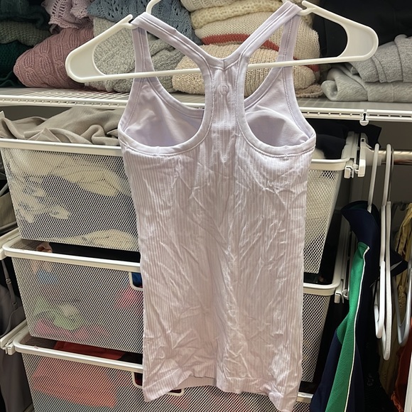 LIKE NEW women’s size 2 lululemon ebb to the street tank top in color lavender - Picture 2 of 3